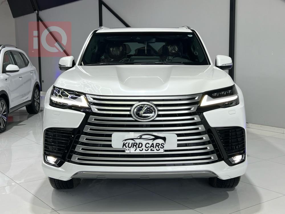 Lexus LX